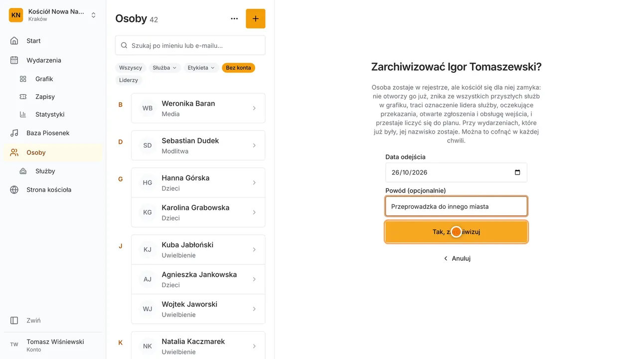 Krok 5: Ktoś odszedł? W menu wybierz Zarchiwizuj. Zostaje w rejestrze, ale traci dostęp.